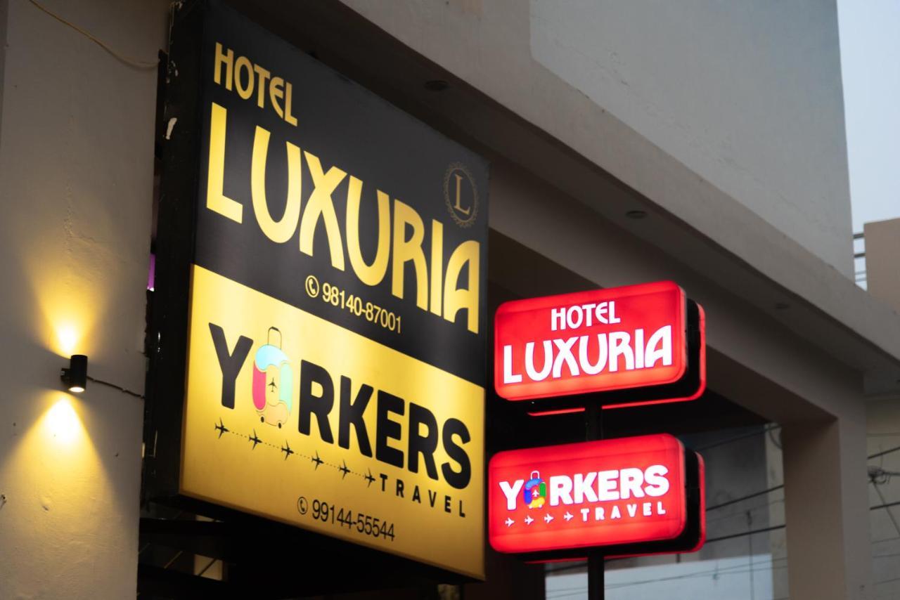 Hotel Luxuria Ludhiana Exterior foto