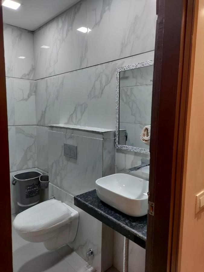 Hotel Luxuria Ludhiana Exterior foto