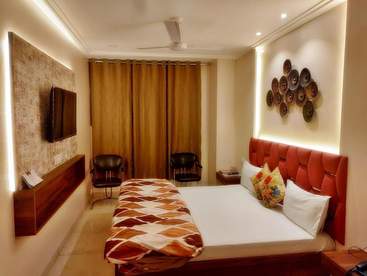 Hotel Luxuria Ludhiana Exterior foto