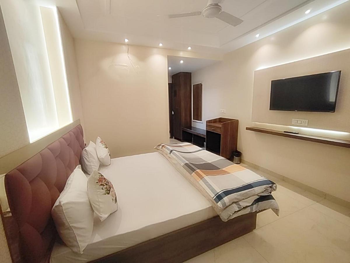 Hotel Luxuria Ludhiana Exterior foto