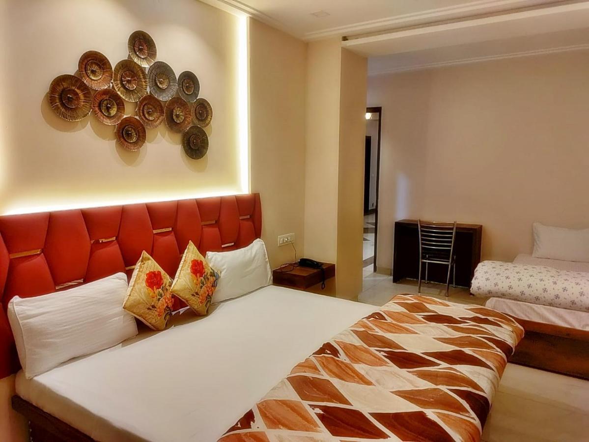 Hotel Luxuria Ludhiana Exterior foto