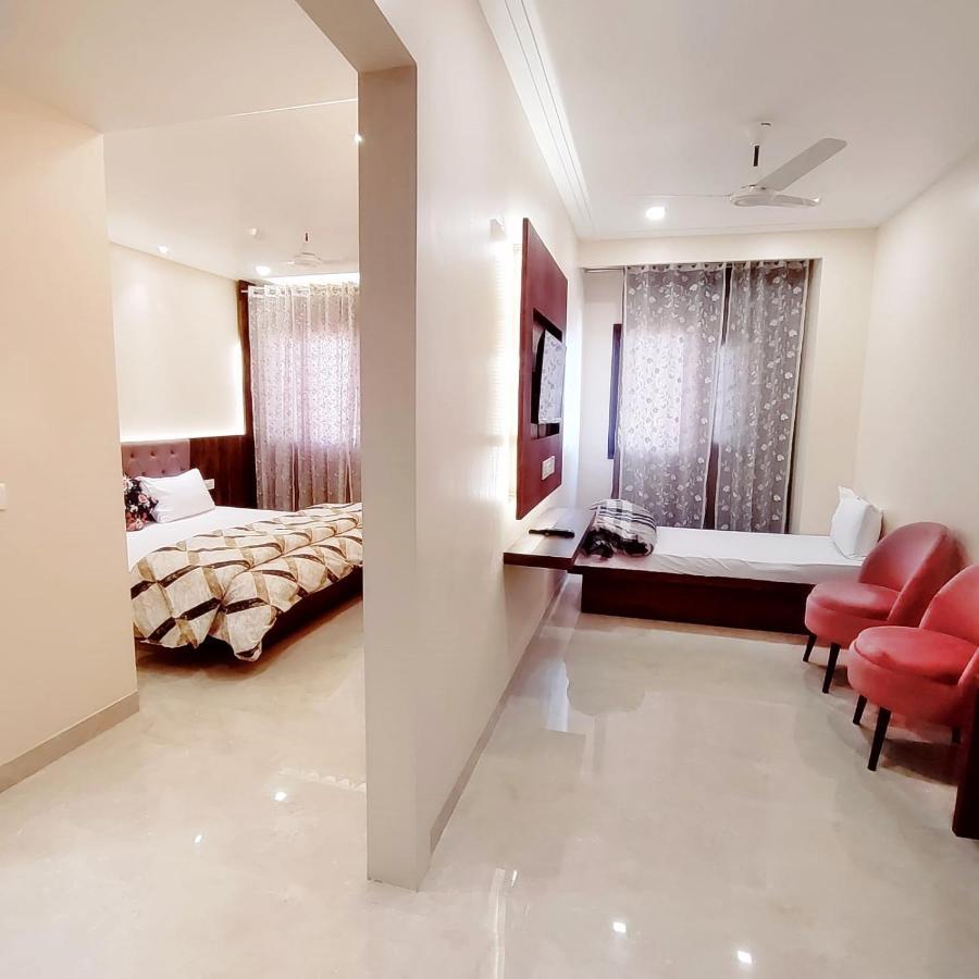 Hotel Luxuria Ludhiana Exterior foto