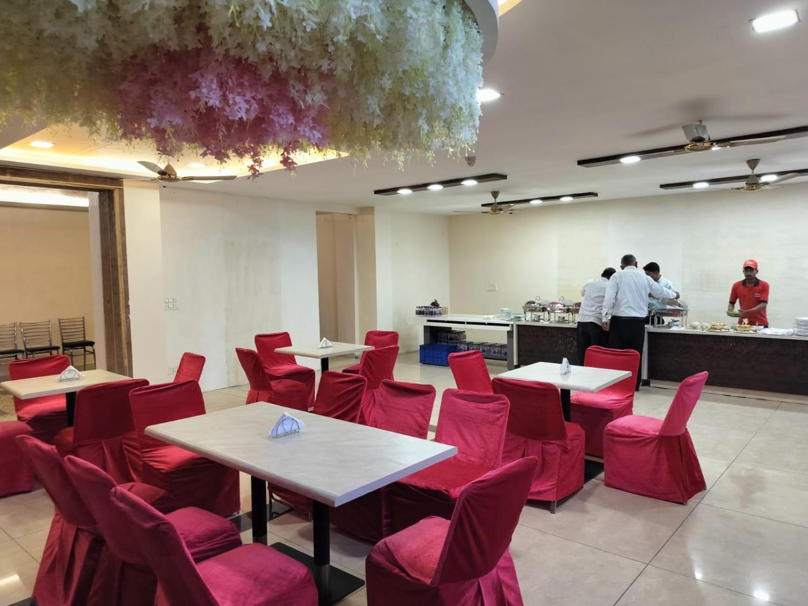 Hotel Luxuria Ludhiana Exterior foto